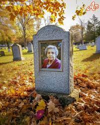 MY GRANDMOTHER ASKED ME TO CLEAN THE PHOTO ON HER HEADSTONE EXACTLY A YEAR AFTER HER…